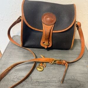 Vintage Dooney & Bourke Essex medium shoulder bag